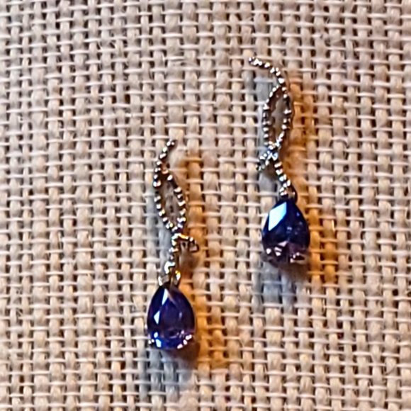 BEAUTIFUL 3/4 CTW CREATED TANZANITE EARRINGS - Picture 2 of 8